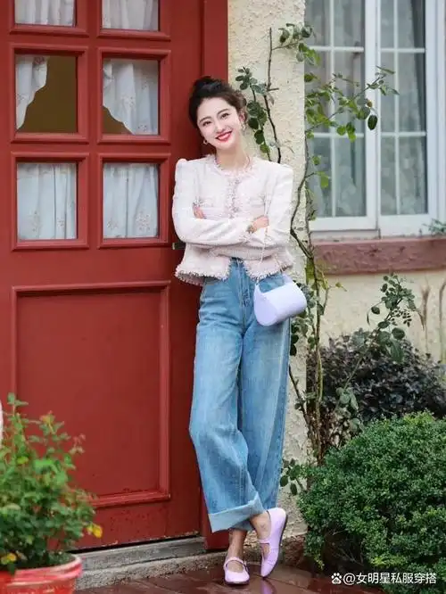 被沈梦辰最新街拍惊艳了!小香风 牛仔裤,精致又时髦
