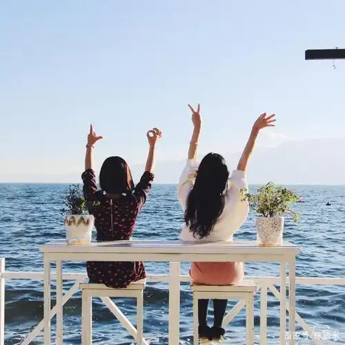 2个人长期不见面,感情会变淡吗?得看你们是闺蜜还是夫妻