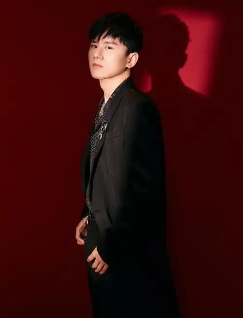 2021,与"尔"同行,"一"路高歌! 祝大家新年快乐