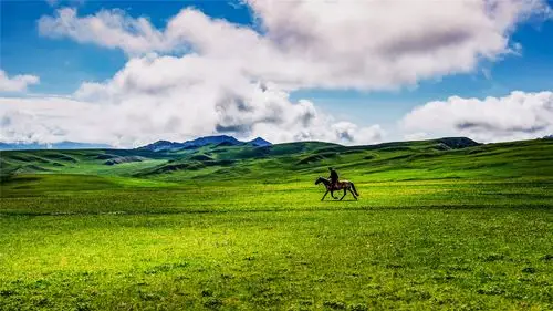 巴音布鲁克草原风光高清桌面壁纸