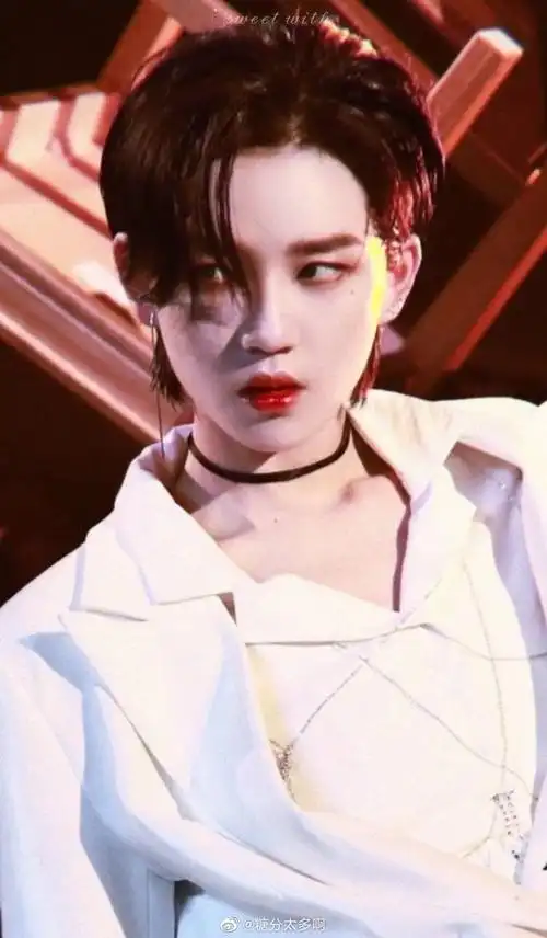 青你2|陆柯燃星盘分析,帅气沉稳,坚定纯粹.