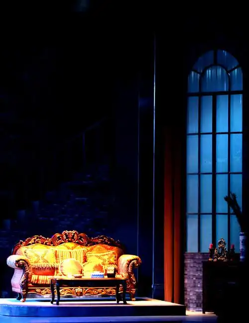 话剧[雷雨]舞美设计创作散谈