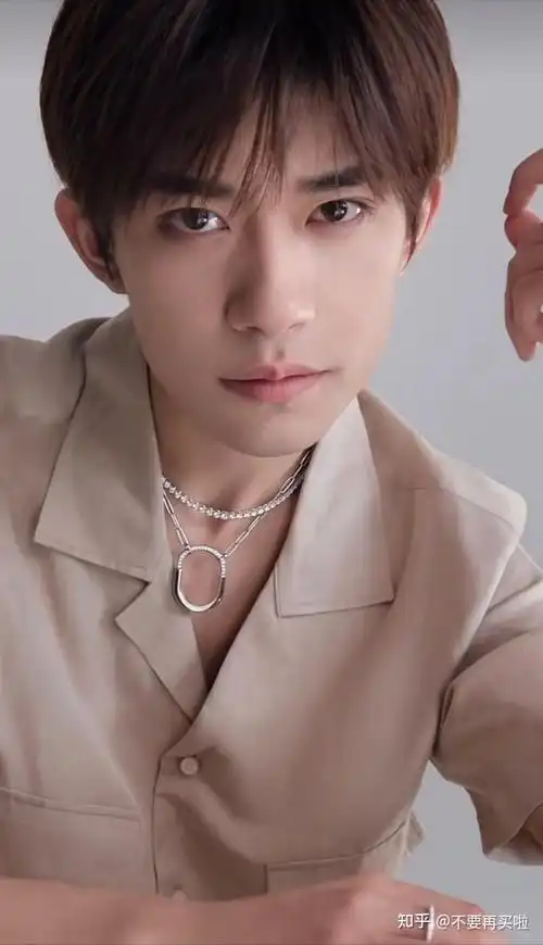 求易烊千玺高清怼脸图希望没有水印太感谢啦