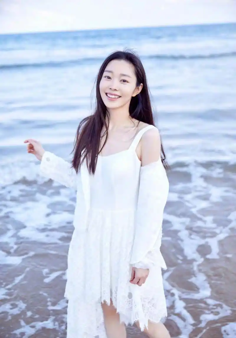 宋轶素颜原来这么美,不用盛装打扮,就能美得高级,大气!