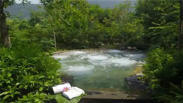 重庆柏联酒店1晚 双人柏联温泉户外园林温泉门票 双早