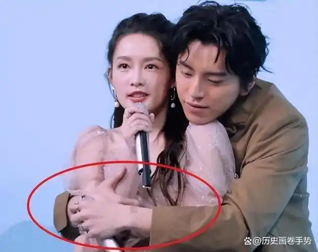 刘宪华的这种不当行为,早在他参与录制的综艺节目《向往的生活》中便