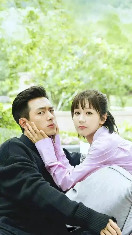 杨紫两个假男友.