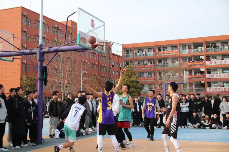 郸城县实验高中多彩课间倾力打造篮球运动特色校