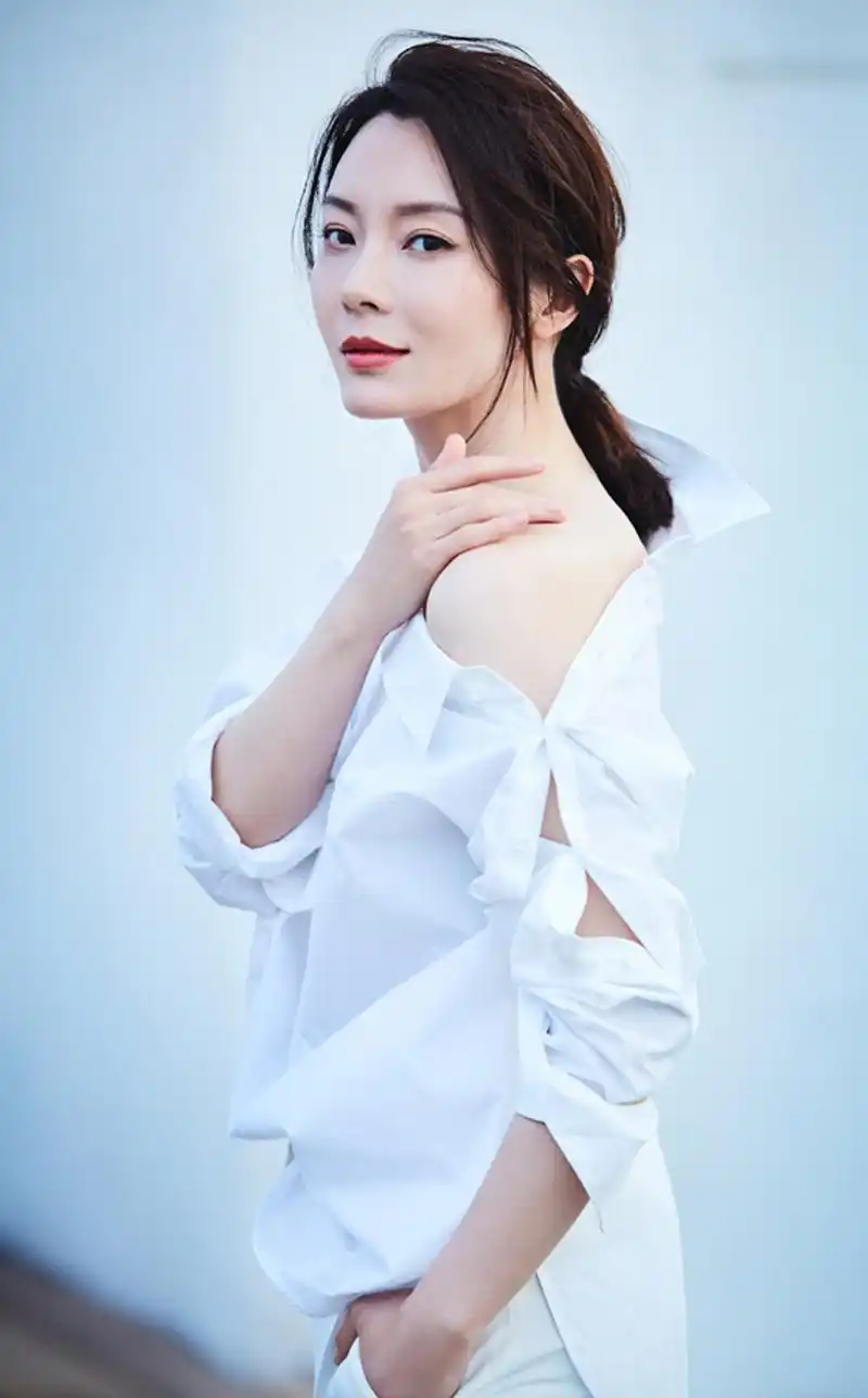 陈数性感优雅生日写真图片