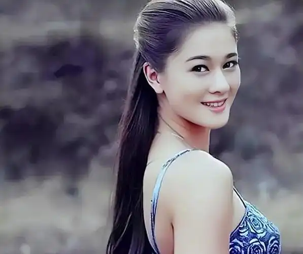 麦继辉娶澳大利亚女子.1995年,两人的女儿在澳大利亚的墨尔本出生.