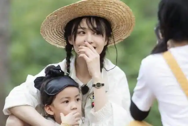 丢失孩子抚养权后郑爽用禅语回复张恒看淡一切只想做慈母