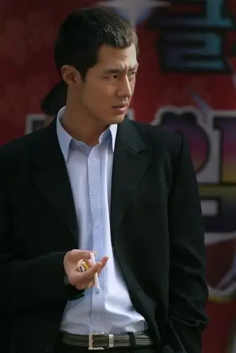 资料图片:赵仁成新片《卑劣的街头》精彩剧照(12)