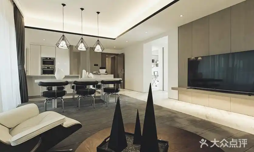 102平米三室户现代简约风格装修案例