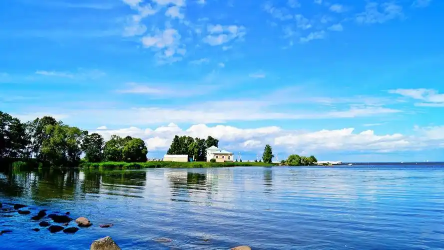 美丽的蓝天大海风景桌面壁纸-壁纸图片大全
