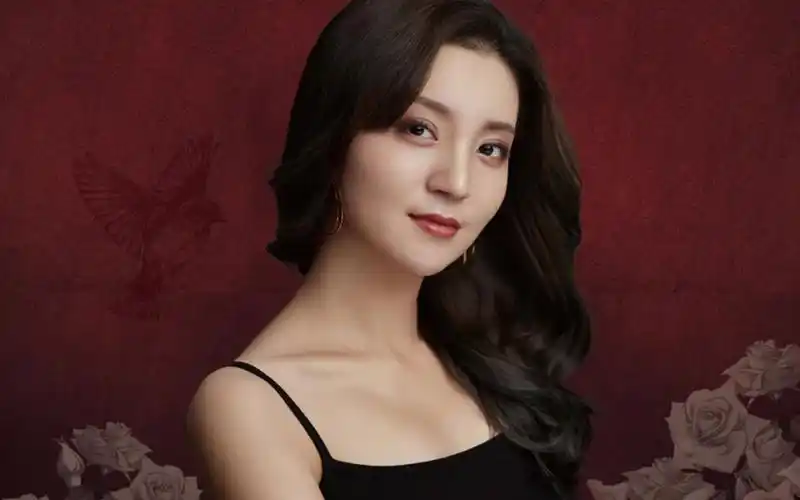 女高音张玫瑰载誉归来全国首场独唱音乐会优雅开唱