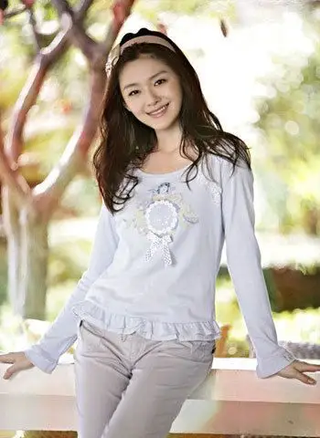 《剑雨》近日曝猛料,片中主演大s扮演的女杀手香艳照片遭提前曝光