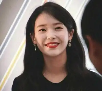 女爱豆头像李知恩