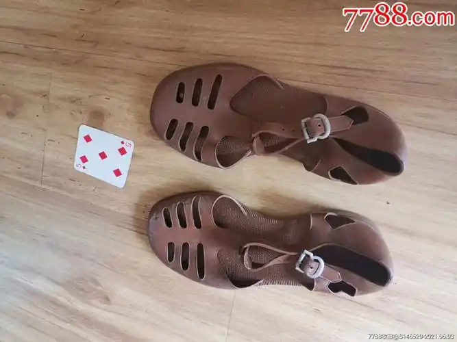 老胶皮凉鞋_价格10元_第1张