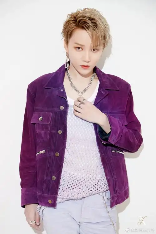 刘雨昕双榜第一 中国文娱金2020年第29周新人活跃粉丝榜公开