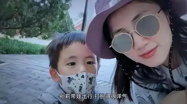 46岁黄磊的小儿子和二女儿近照曝光!(图8)