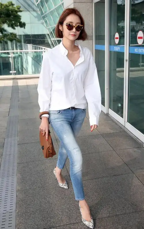入春后这样穿白衬衫牛仔裤简直不要太美优雅知性显气质