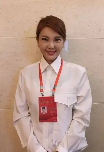 乌兰图雅当选全国青联第十三届委员会委员