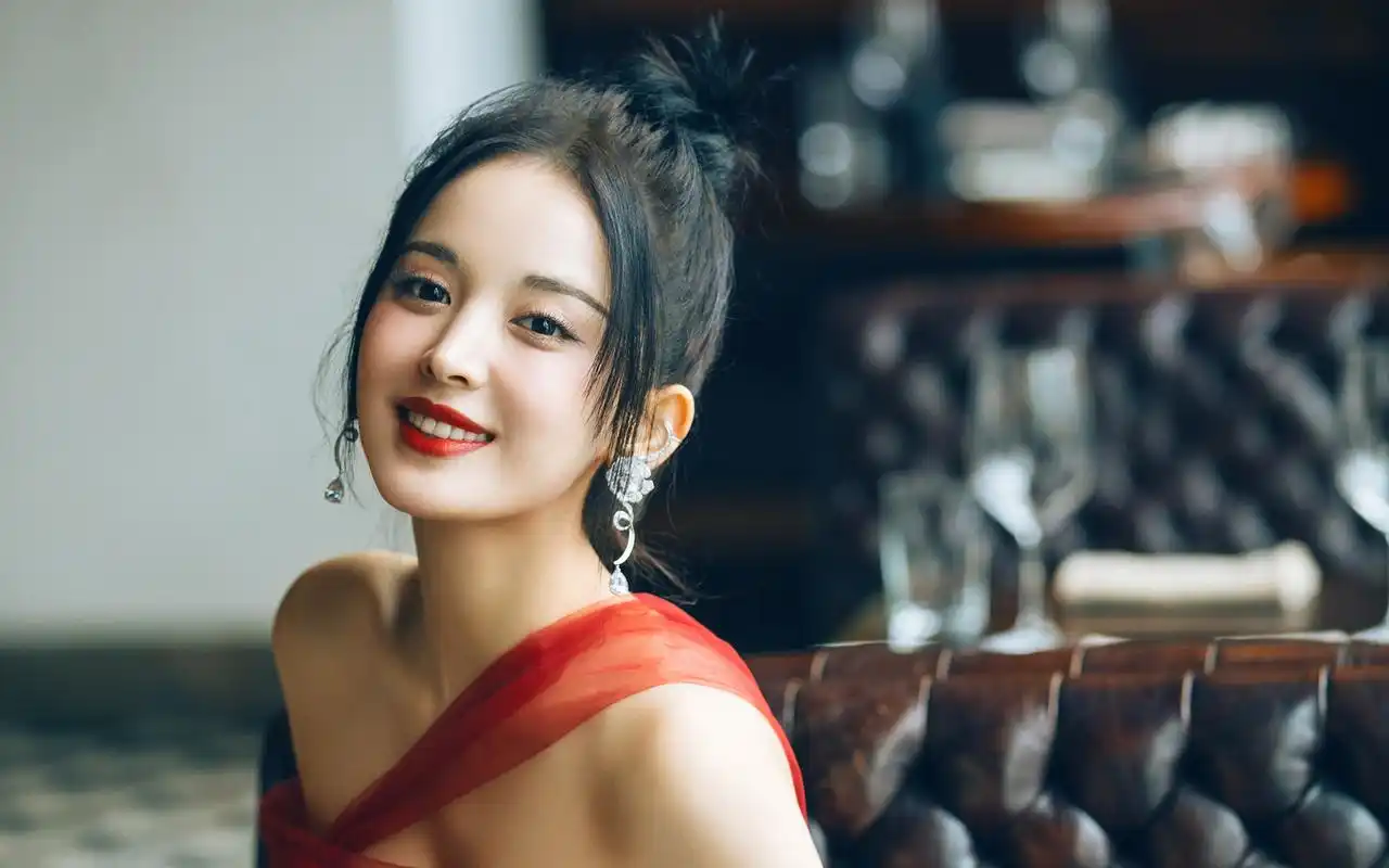 壁纸专题 图片专题 明星图片 图片大全 美女图片 精选合集 最高清壁纸