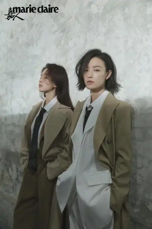 一白一黑丝绸吊带裙刘诗诗和倪妮一起登上嘉人杂志封面