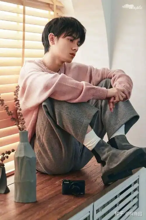 瘦了的胡先煦直接从奶萌弟弟变身国民男友养成系的快乐谁懂哇