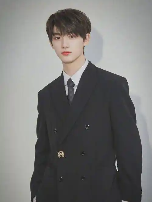 时代少年团新节目取消常驻,年龄是大问题,但马嘉祺不愁资源_争议