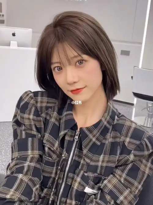 层次感齐肩锁骨发短发发型设计气垫烫发型