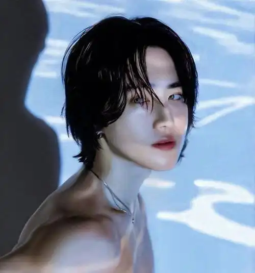 金俊勉的一波长发照不要太撩我