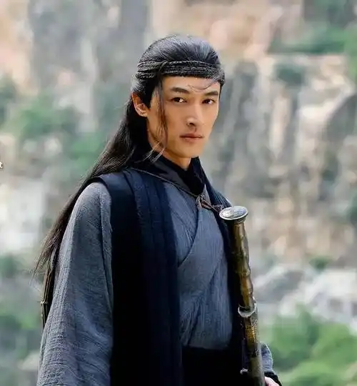 仙剑1播出17年:有人被导演扒衣服,俩男神险毁容,女神变大妈_刘亦菲