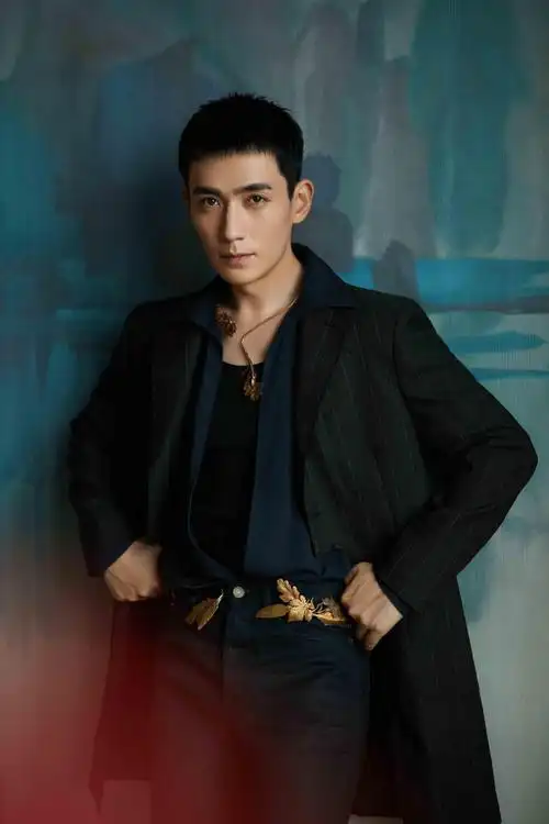 朱一龙俊逸帅气写真