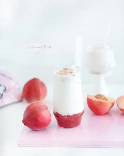 芝gi芝做的网红蜜桃牛奶