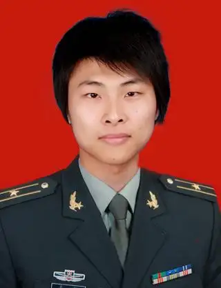 求大神ps一张陆军中尉的照片