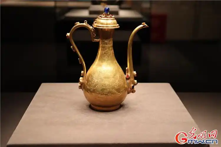 组图丨新年再添文化年礼,数百件明代文物亮相首博