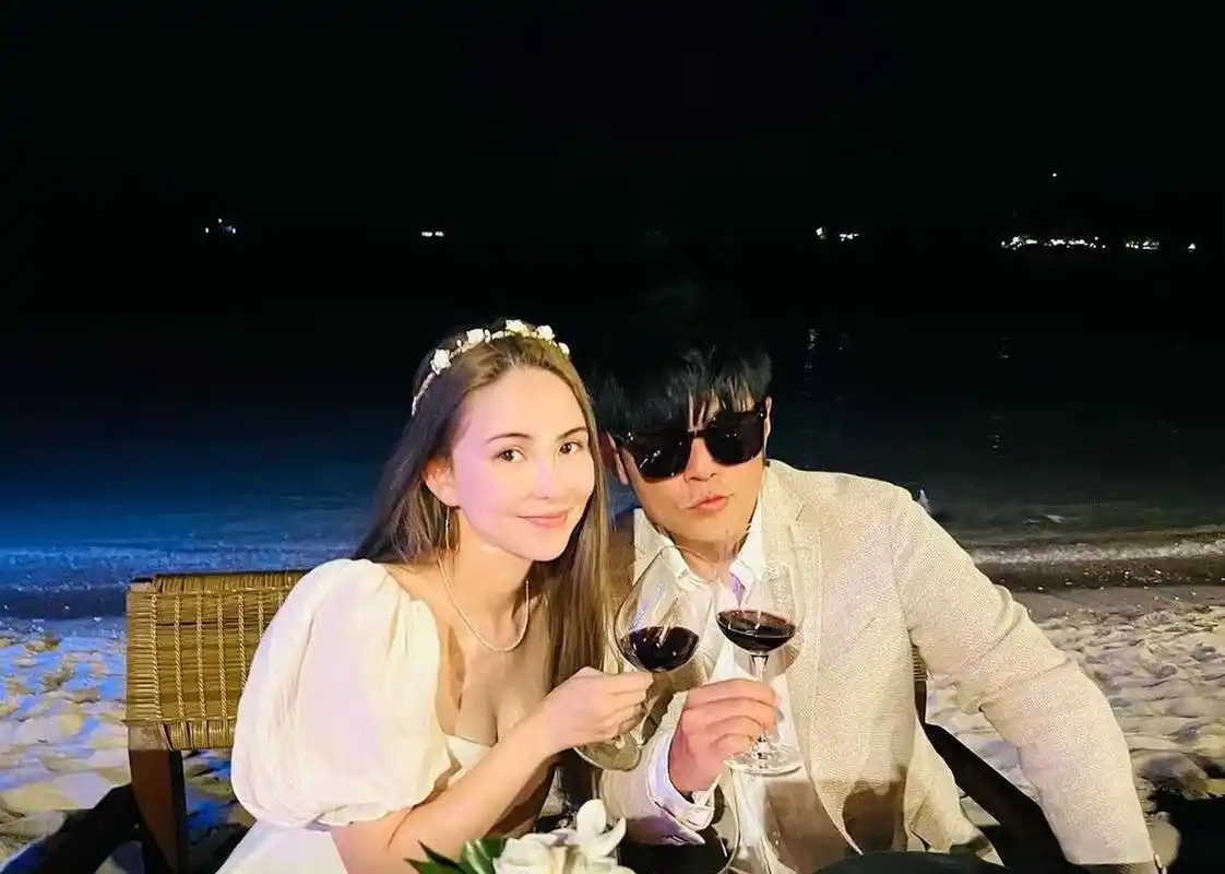 周杰伦叫昆凌三宝妈,这都要审判了吗?