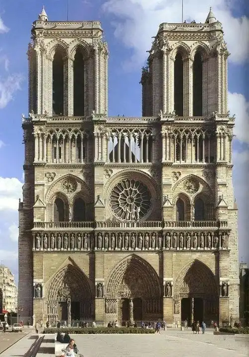 光阴璀璨浅析欧洲中世纪的建筑风格与人物绘画的独特画作之韵律