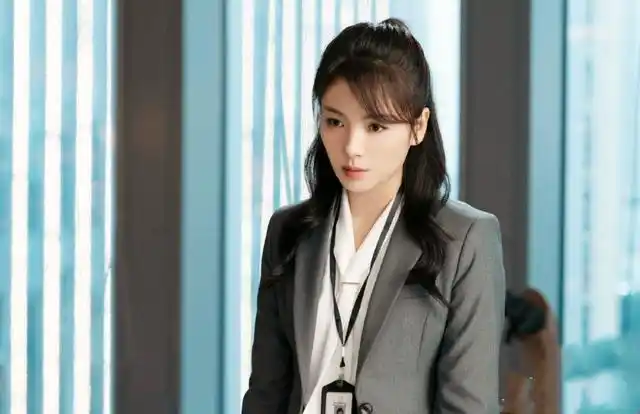 刘涛新剧热播,从不被看好到逆风飞翔,她究竟做了什么?