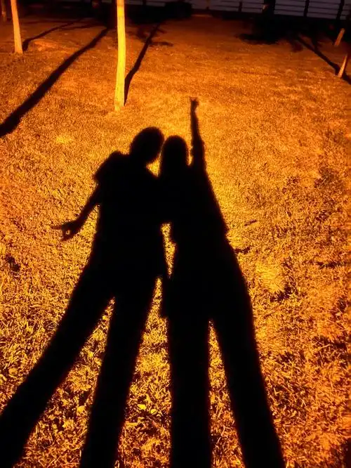 lifestyle夜里散步的浪漫