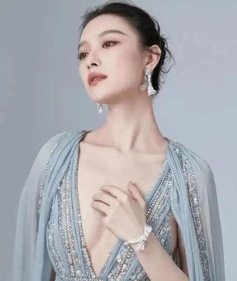 倪妮:人间水蜜桃,从鲜肉多汁到妙不可言