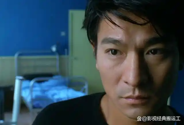 刘德华的暗战对刘德华来说是一部特殊意义的电影,第一次拿影帝,第一次