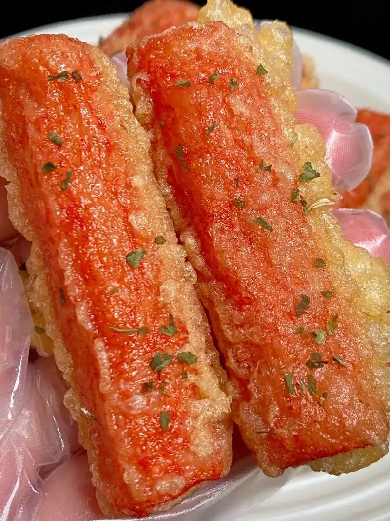 再发一遍,我妈做的香炸蟹柳棒真的可好吃啦,香迷糊了!