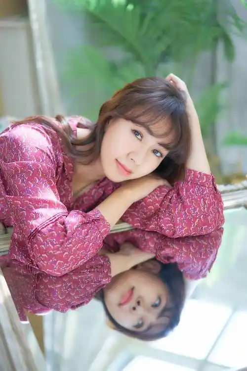 2021贺岁公主卓依婷最新单曲我还在4月29日正式上线