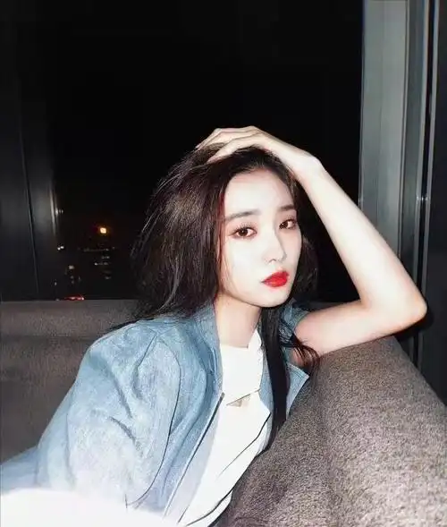 与徐艺洋有恋情黄子韬粉丝脱粉回踩新剧被嘲取材源于生活