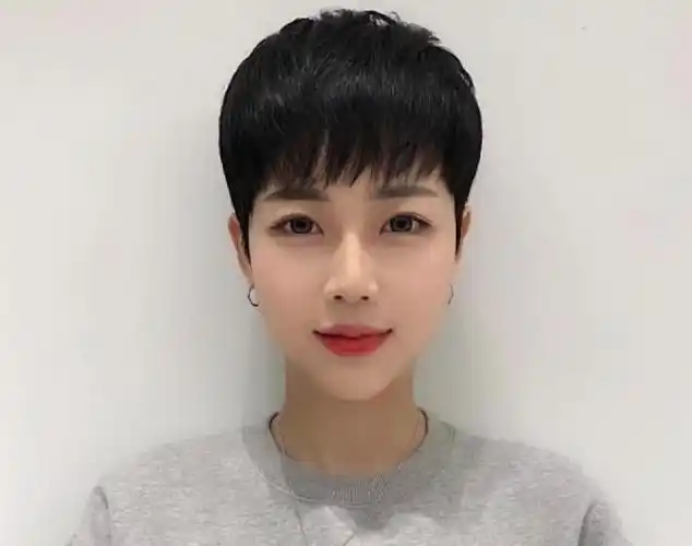 夏日"盖盖头"短发大流行,轻松个性又可爱时尚!