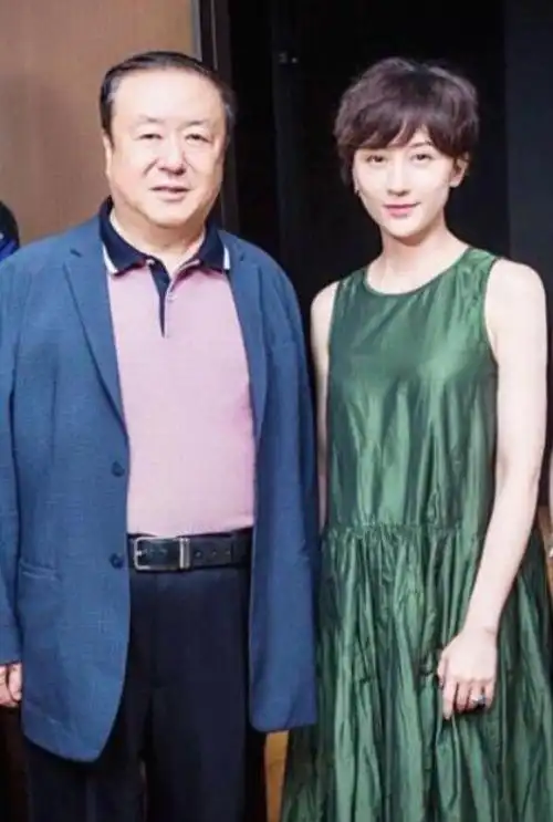 68岁导演尤小刚三婚娇妻近照曝光,80后演员,二人相差30岁