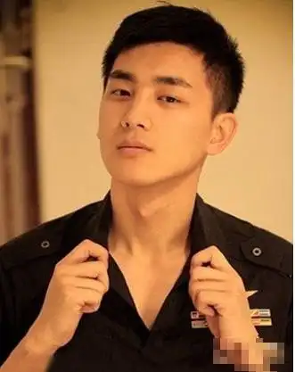 男生短发寸头碎发图片(2)-男生短发-帅哥发型网