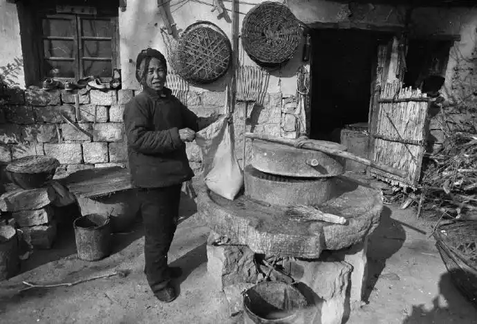 【每天老照片】--7875--珍贵的历史记忆:七十年代的东临沂农家生活